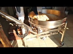 जर्मनी में स्वचालित पालतू कुत्ता बिल्ली बनाने की मशीन उत्पादन लाइन