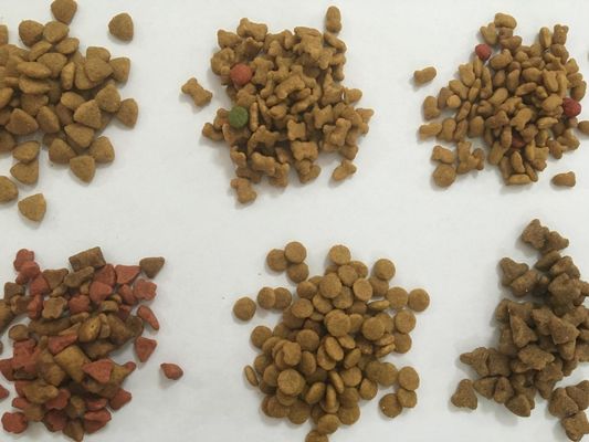 सभी स्वचालित डॉग फूड प्रोसेसिंग प्लांट उच्च दक्षता 120-150KG/H