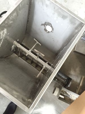 SS304 220V 100kg/Hr सूखी कुत्ता भोजन बनाने की मशीन